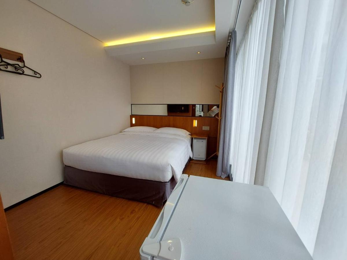盤古捷旅 - Panco Hotel Taipei Exterior foto